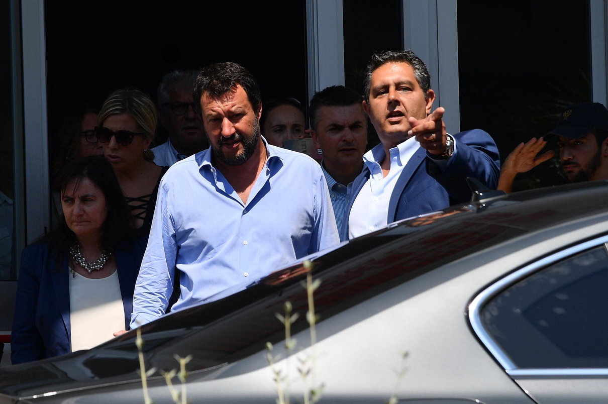 Salvini chiede ad Autostrade di sospendere i pedaggi, la società stoppa quelli delle ambulanze article-post