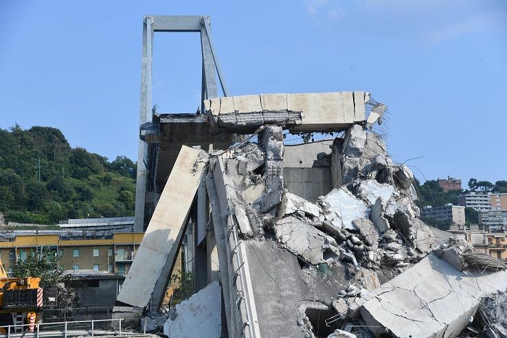 Autostrade sapeva dal 2011: «Il Ponte Morandi è a rischio inagibilità, c’è un intenso degrado» article-post