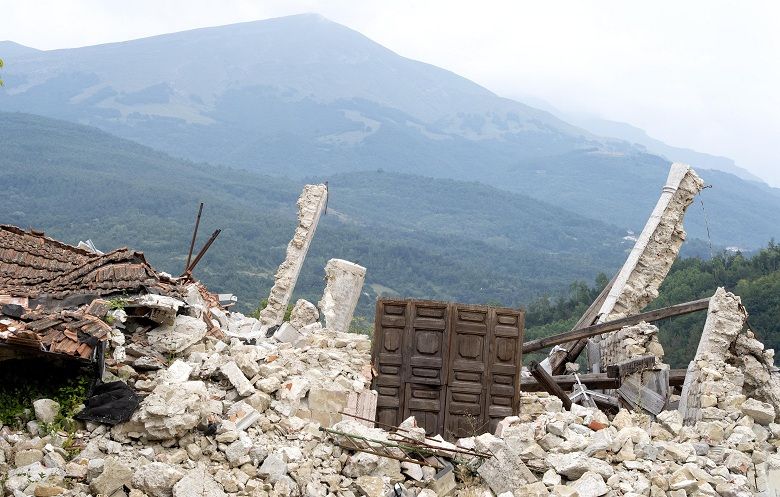 Terremoto di Amatrice, i soldi degli sms solidali (34 milioni) non sono stati ancora spesi article-post