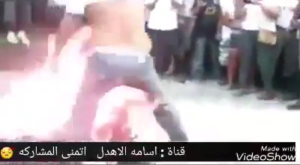 La bufala del video della donna bruciata viva dall’Isis perché indossava top e pantaloncino