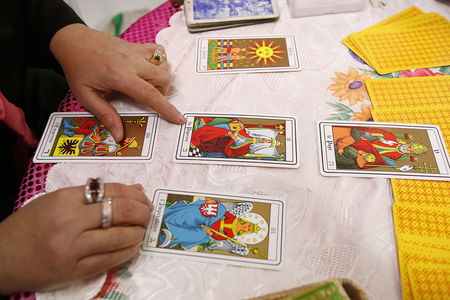 La cartomante che fa i «tarocchi» al fisco: evasi oltre 4 milioni di euro article-post