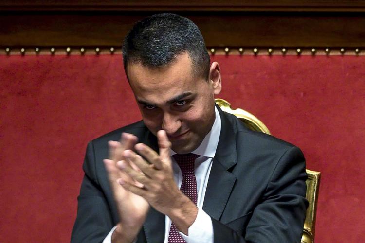 Macron: «Taglio fiscale e deficit al 2,8%». Di Maio lo vuole imitare (ma non può) article-post