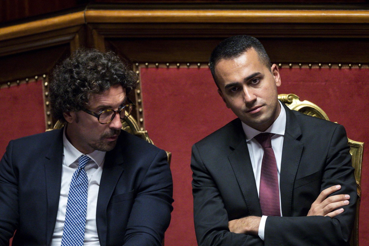 Toninelli ridimensiona Di Maio: «È l’UE a valutare se si potrà ricostruire il ponte senza gara d’appalto» article-post