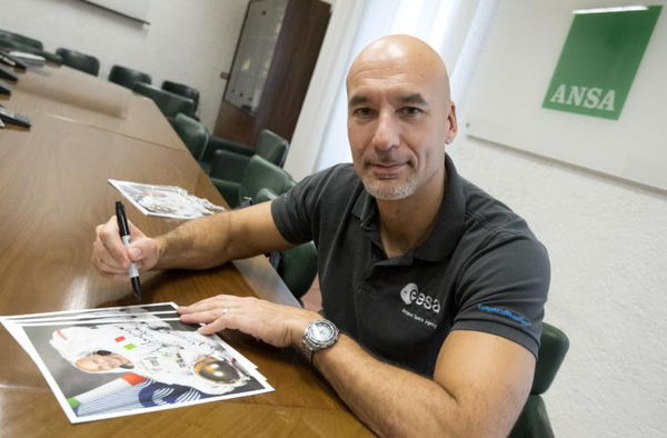 In attesa della missione Beyond, Luca Parmitano balla con i bambini | VIDEO