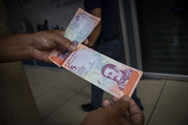 Il Petro, la criptovaluta venezuelana inesistente (così come i barili di petrolio)