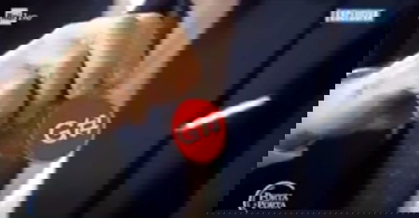 Ma cos’è ‘sta storia del #ProprioLui con Giuseppe Conte e Bruno Vespa?