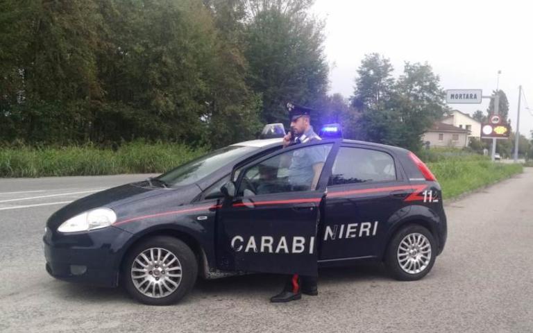 Pestano un ragazzo del Benin: «Non puoi permetterti quel monopattino»