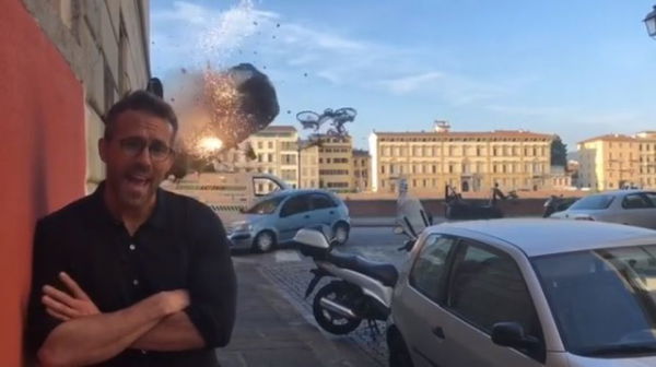 Ryan Reynolds a Firenze e «l’incidente» sul set di Six Underground | VIDEO