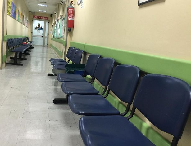 «L’attesa è colpa di un negro»: nell’ambulatorio offese al paziente senegalese article-post
