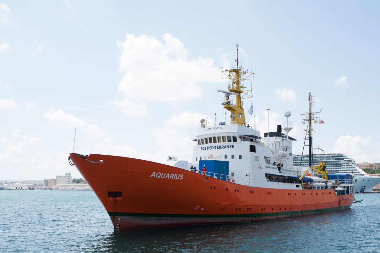 «Date una bandiera all’Aquarius» article-post