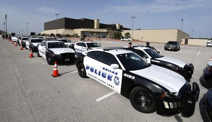 Usa, poliziotta sbaglia appartamento e uccide un uomo article-post