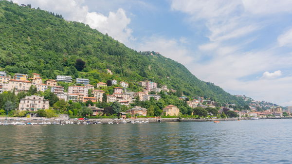 Como, liberati i tre fermati per lo stupro di due 17enni. «Nessun indizio di prova»