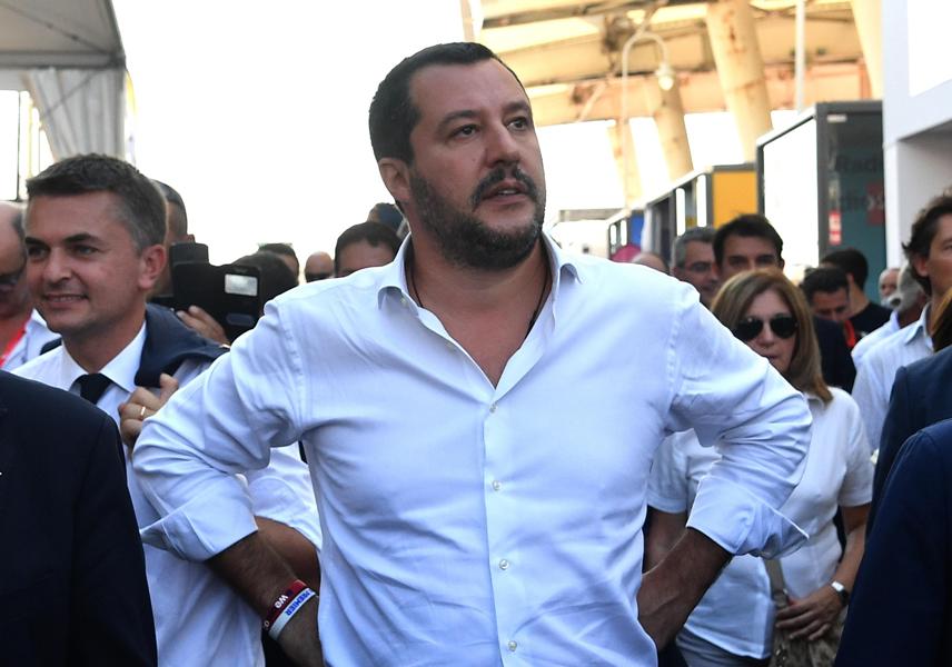 Via libera del Consiglio dei Ministri al dl migranti. Esulta Matteo Salvini article-post