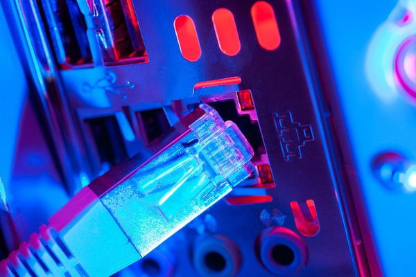 Lo studio rivela: chi ha Internet veloce dorme 25 minuti in meno