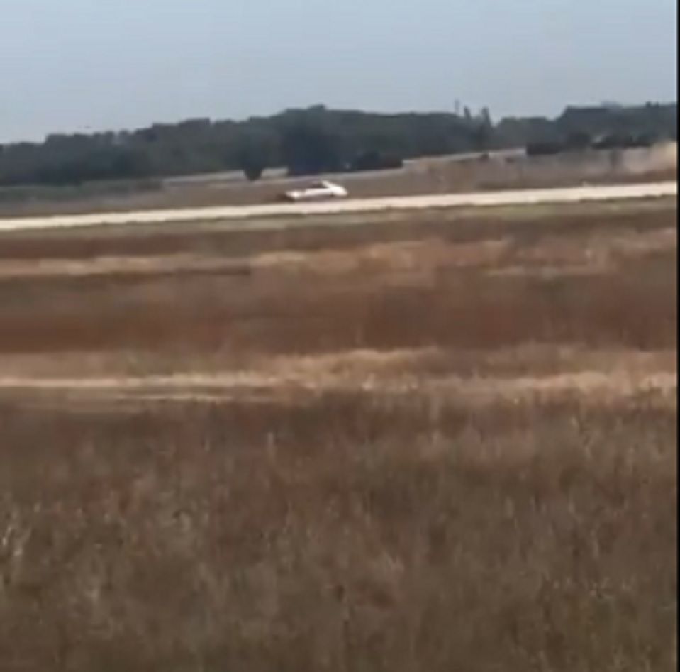 Lione: irrompe sulla pista d’atterraggio in auto. Arrestato | VIDEO article-post