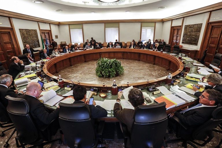 Il M5S vuole sorteggiare i membri del Csm article-post