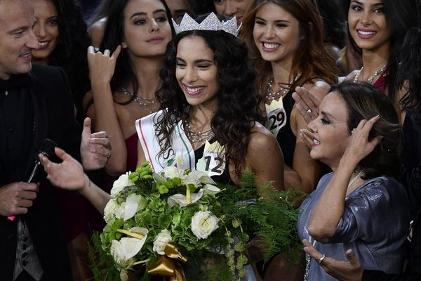 Miss Italia 2018 è Carlotta Maggiorana, 26enne di Cupra Marittima (Ascoli Piceno)