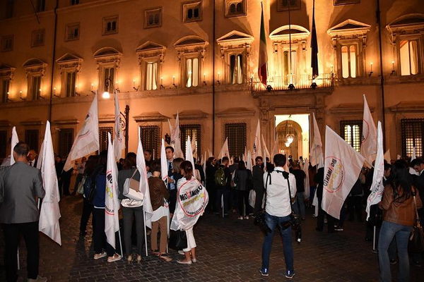 I parlamentari M5S che se ne fregano dello spread a 400