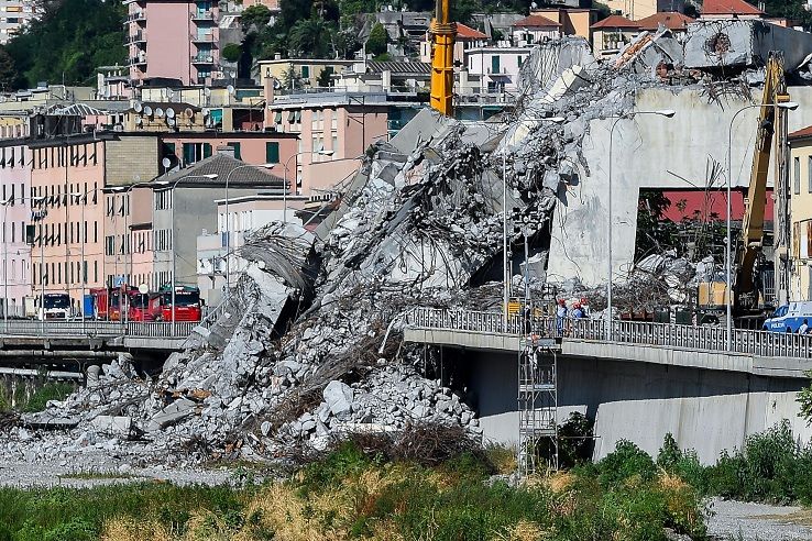 Ponte Morandi, gli sms dei tecnici di Autostrade sugli stralli pochi giorni prima del crollo article-post