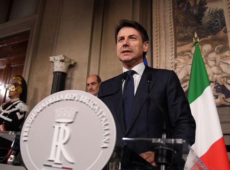 La paura di Conte: «Non reggiamo flat tax e reddito di cittadinanza»