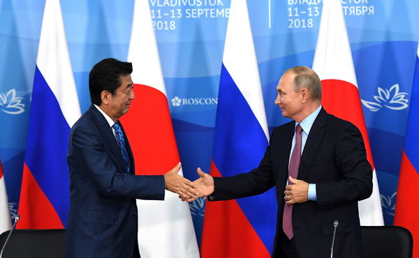 Putin a Vladivostok:«Pace con il Giappone entro l’anno. D’esempio l’atteggiamento di Trump con la Corea del Nord»