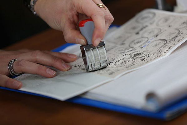 Referendum, cento rinunce a Milano: il Comune cerca via social i presidenti di seggio