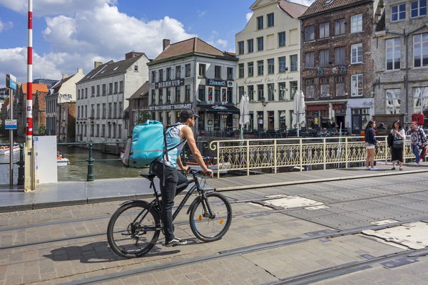 Uber si sta per pappare Deliveroo