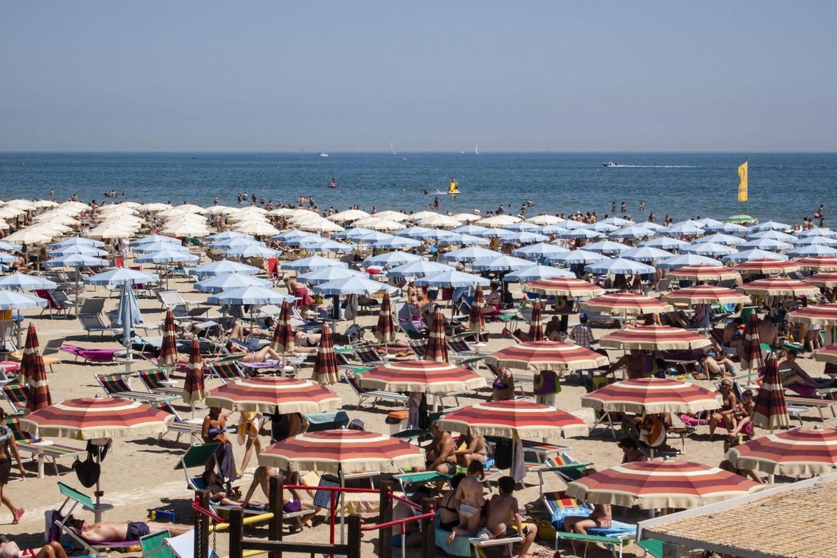Rimini: addio a sigarette e plastica in spiaggia article-post