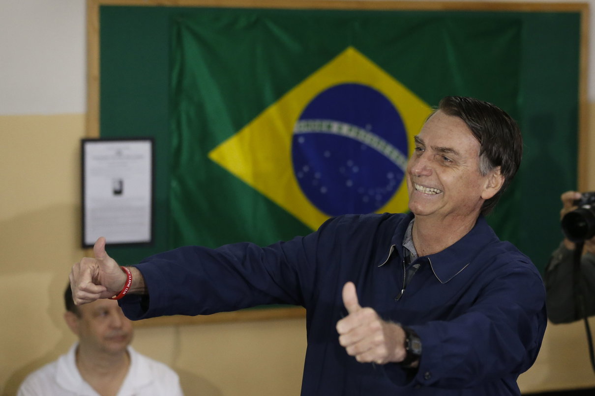 Anche Bolsonaro utilizza la tecnica populista delle bufale su WhatsApp per orientare il consenso article-post
