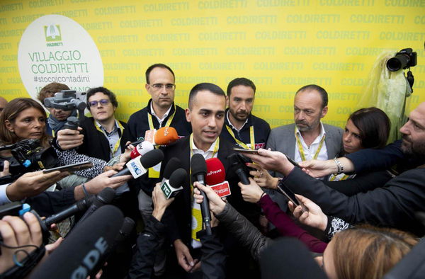 Di Maio attacca Repubblica e L’Espresso, i giornali rispondono: «Continueremo a raccontare la verità»