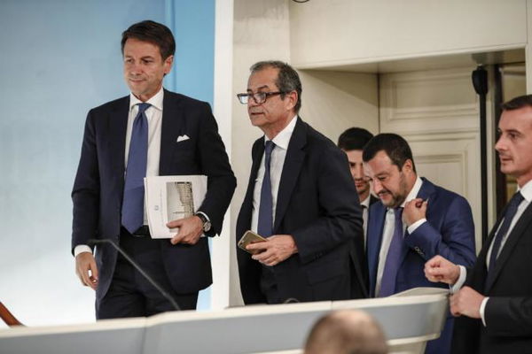 Tria e la manovra che non si tocca. «Sappiamo che non siamo in linea con le regole Ue»