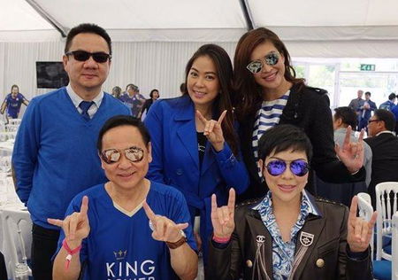 C’era anche una ex-modella a bordo dell’elicottero del presidente del Leicester article-post