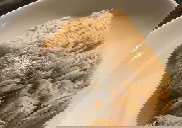 Lidl, sorpresa sgradita nel riso orientale: ma non è un topo morto, è «solo» muffa