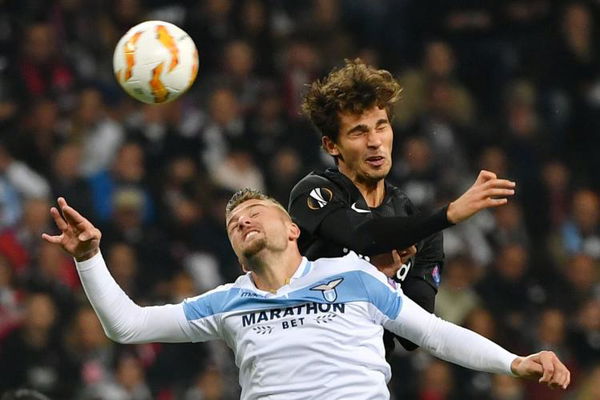 Europa League, la storia dell’avversario della Lazio: gli muore il fratello, lui gioca lo stesso