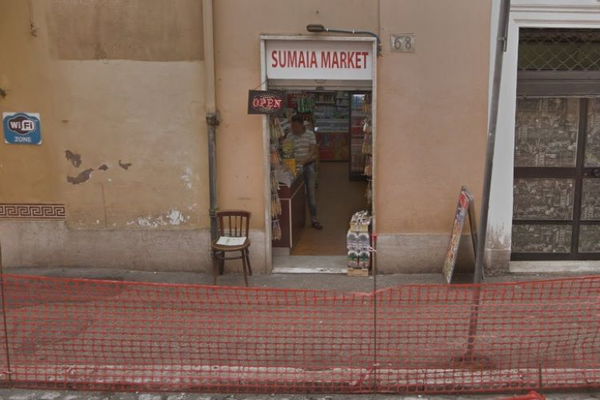 Salvini vuole far chiudere i «bangla» alle 21