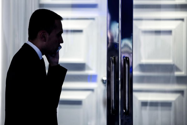 Decreto fiscale, il momento esatto in cui Di Maio scopre che non è arrivato al Quirinale | VIDEO