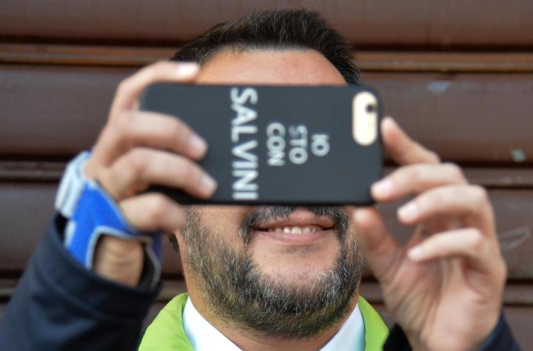 Salvini perde le staffe: «In quel Consiglio dei ministri Conte leggeva e Di Maio scriveva»