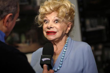 Sandra Milo: «Le rivendicazioni femminili sono fuori di testa. Il maschio si manifesta toccando» article-post