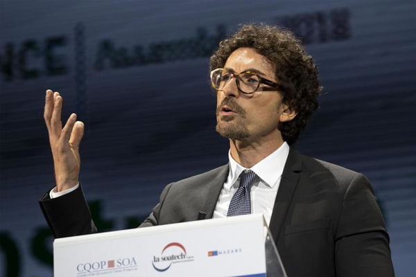 Toninelli getta il panico sui ponti di A24 e A25, ma non li chiude