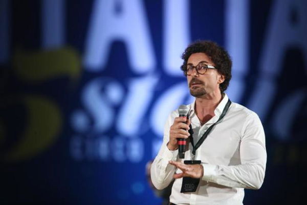 La macabra ironia dei leghisti su Toninelli: «Cerca il ponte di Ognissanti perché dopo ci saranno i Morti»