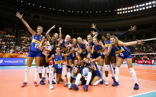 Il «film» dell’impresa delle ragazze italiane della pallavolo | VIDEO