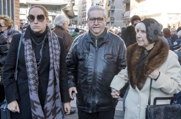 Vincenzo Mollica: «Sto perdendo la vista, detto le mie poesie al telefonino»