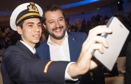 Matteo Salvini non sa quanto costa un litro di benzina verde article-post