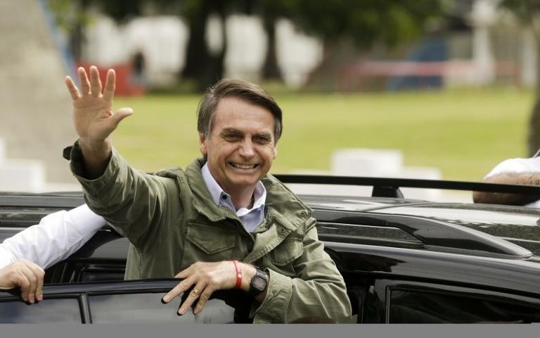 Il Brasile vira a destra. Il populista Bolsonaro vince con il 55%