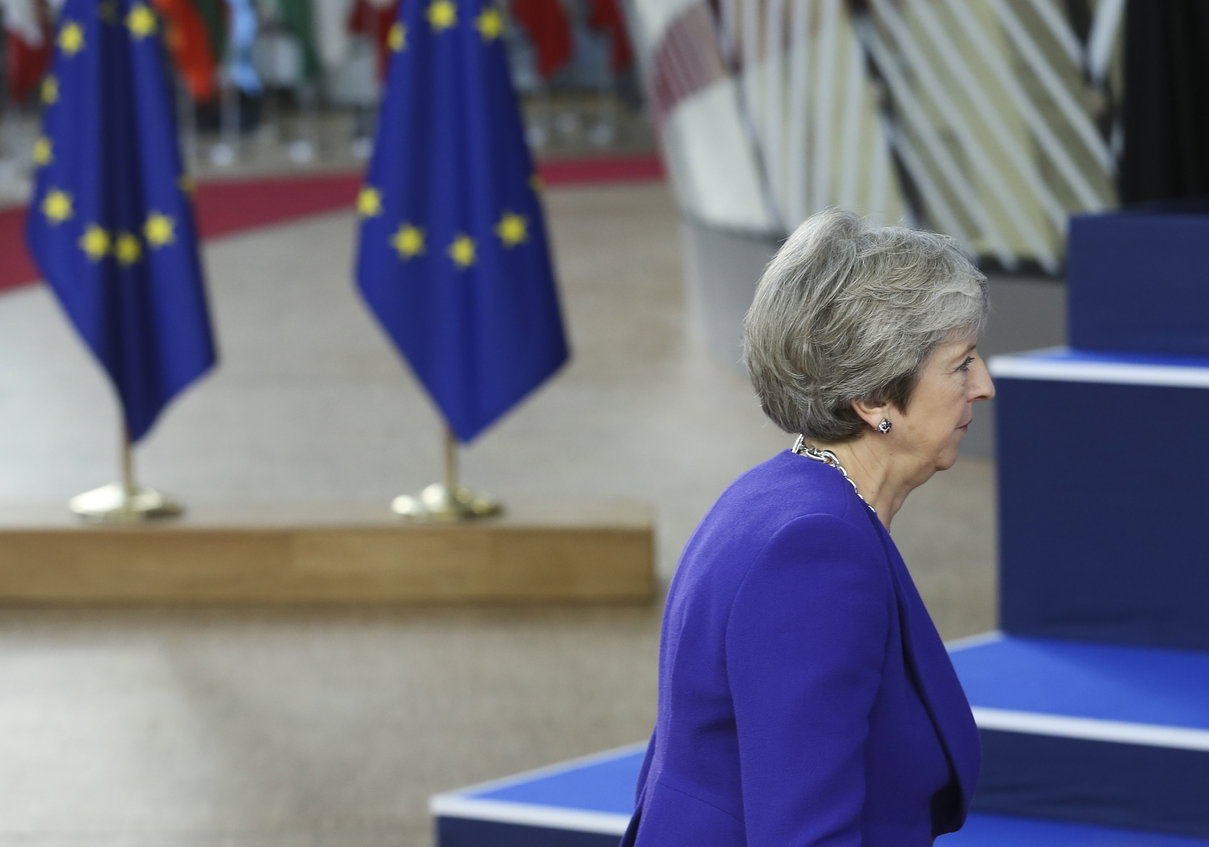Brexit, dalla birra senza May alla sospensione del summit di novembre article-post