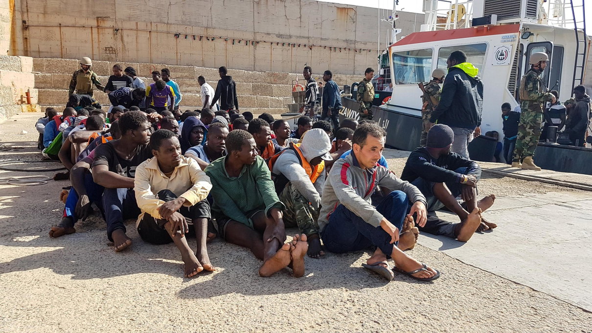 Quando chi è di destra guadagna con le coop sui migranti article-post