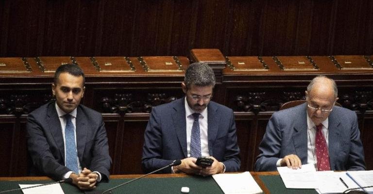 Moody’s declassa l’Italia, Di Maio e Savona: «Poteva andare peggio, ce l’aspettavamo»
