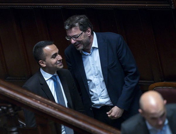 Di Maio, il M5S e il rapporto complicato con Giorgetti: «Lui non rappresenta il governo»