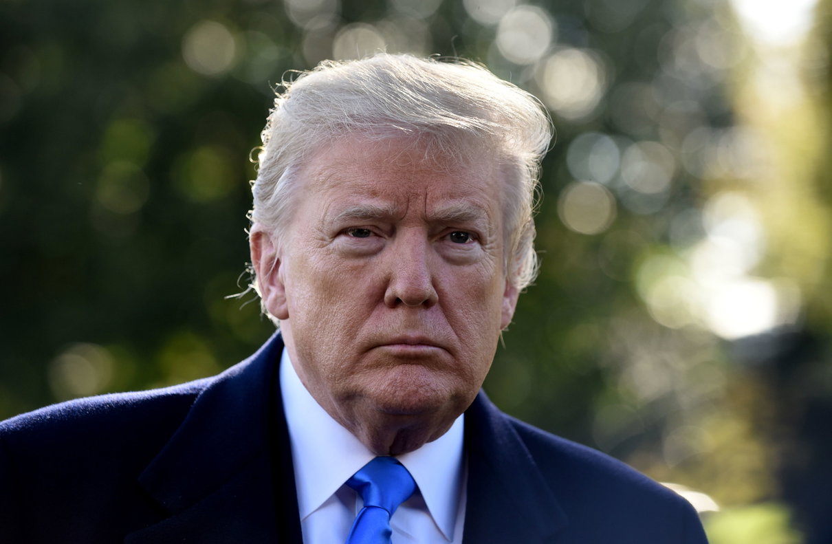 Omicidio Khashoggi, Donald Trump continua a difendere la famiglia reale Saudita article-post