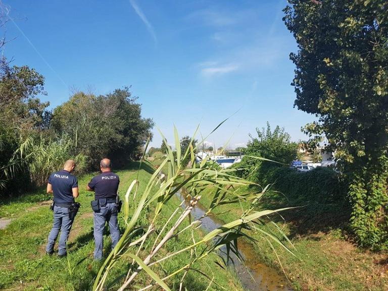 Il giallo a Fiumicino (Roma): donna scomparsa trovata morta in un canale di bonifica | FOTO
